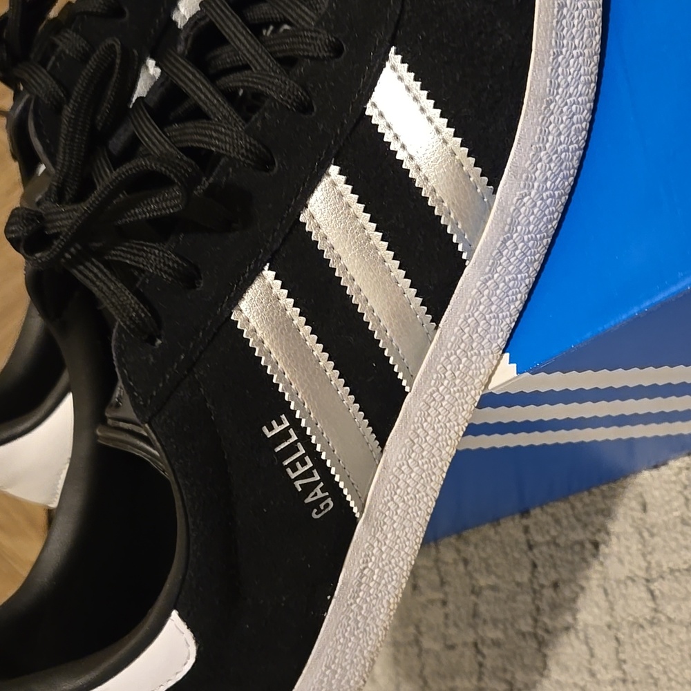 💥Adidas Gazelle Shoes - Picture 2 of 7